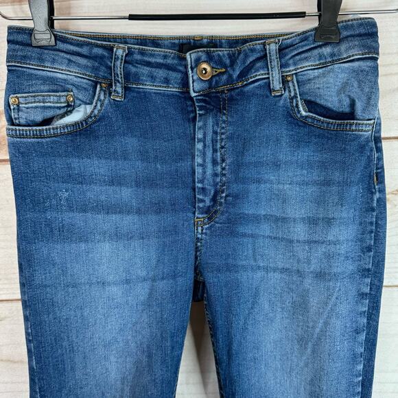 ONLY Blue Denim Medium Wash Blush Mid Waist Sweet Flared Jeans Size Large 30" - Picture 3 of 9